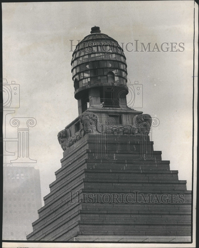 1972 Beehive like structure atop CNA buildi - Historic Images