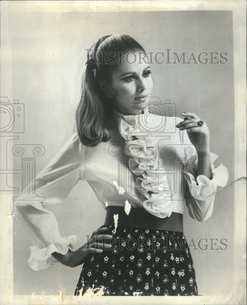 1969 Ship N Shore Blouse Womens Fashion - Historic Images