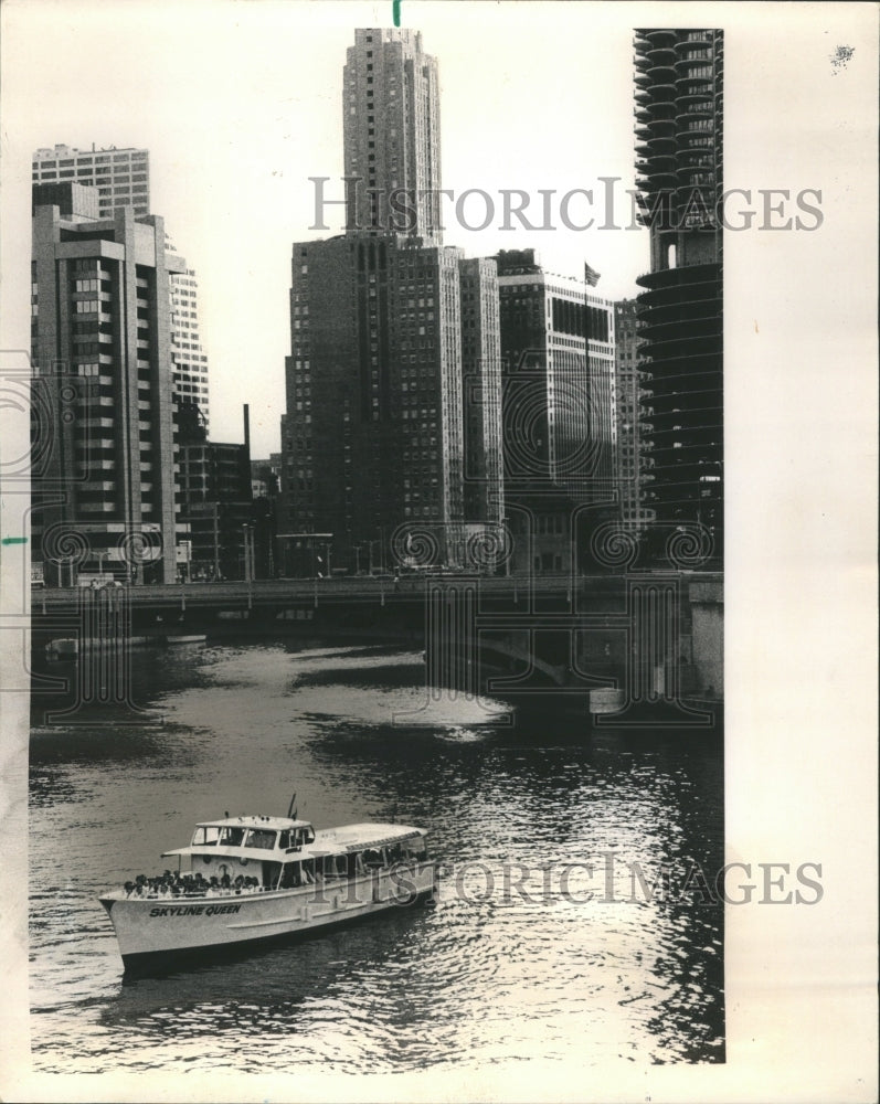 1980 Boat Riyer Private Yatch Michigan Ave. - Historic Images