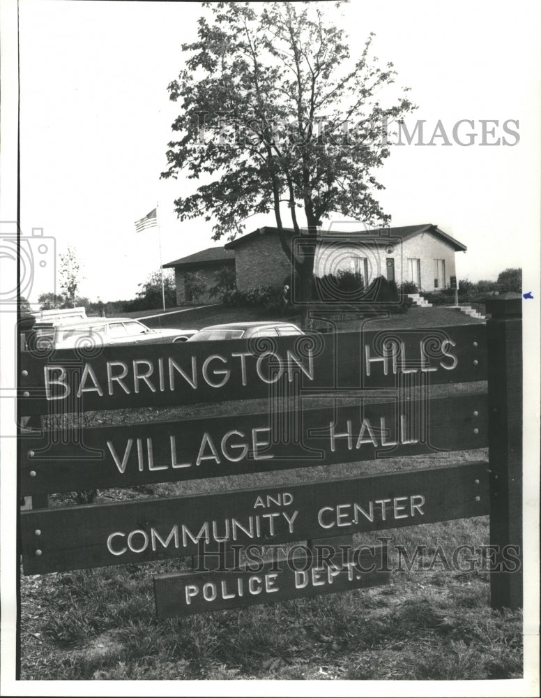 1977 of Barring-ton hills Police Dept - Historic Images