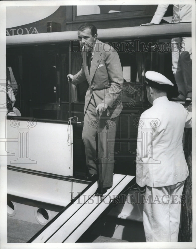 1938 Sweden Prince Bertil Disembarks Boat  - Historic Images