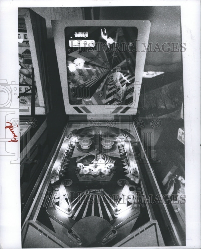 1978 Pinball Machine Breyer Family - Historic Images