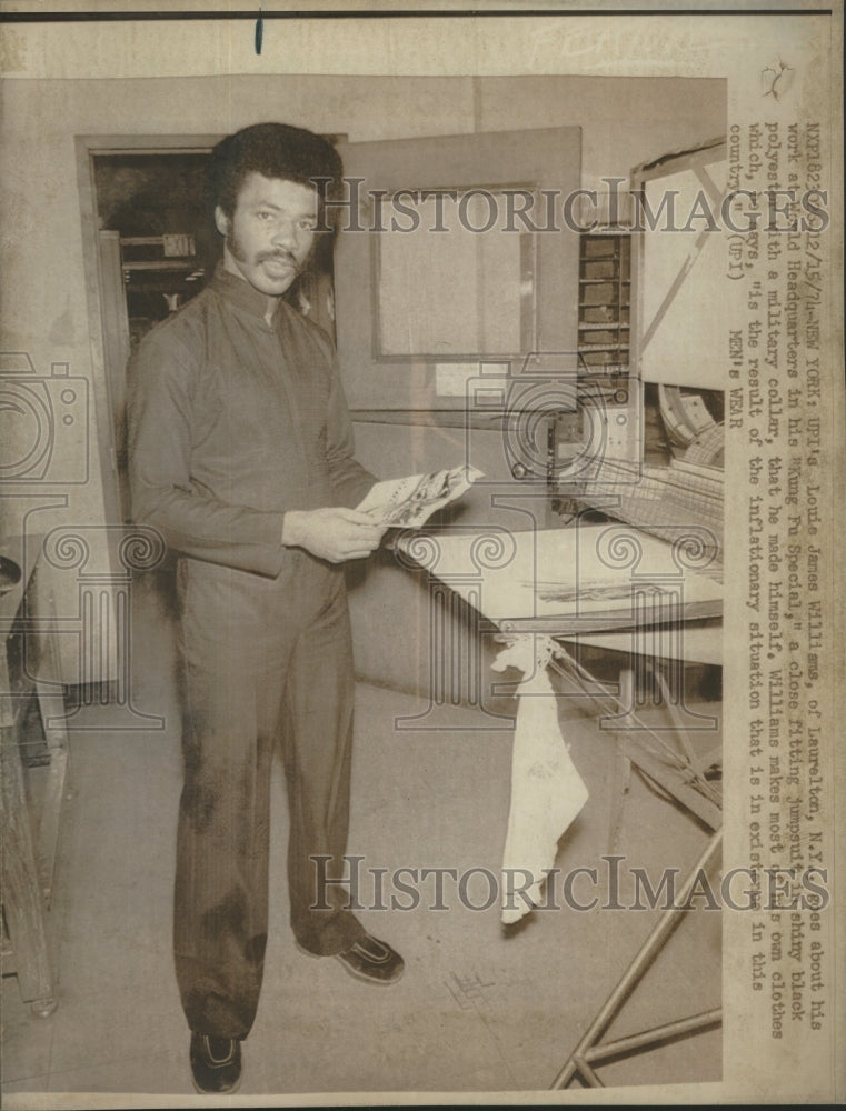 1974 UPI Headquarters Williams Made Suit  - Historic Images