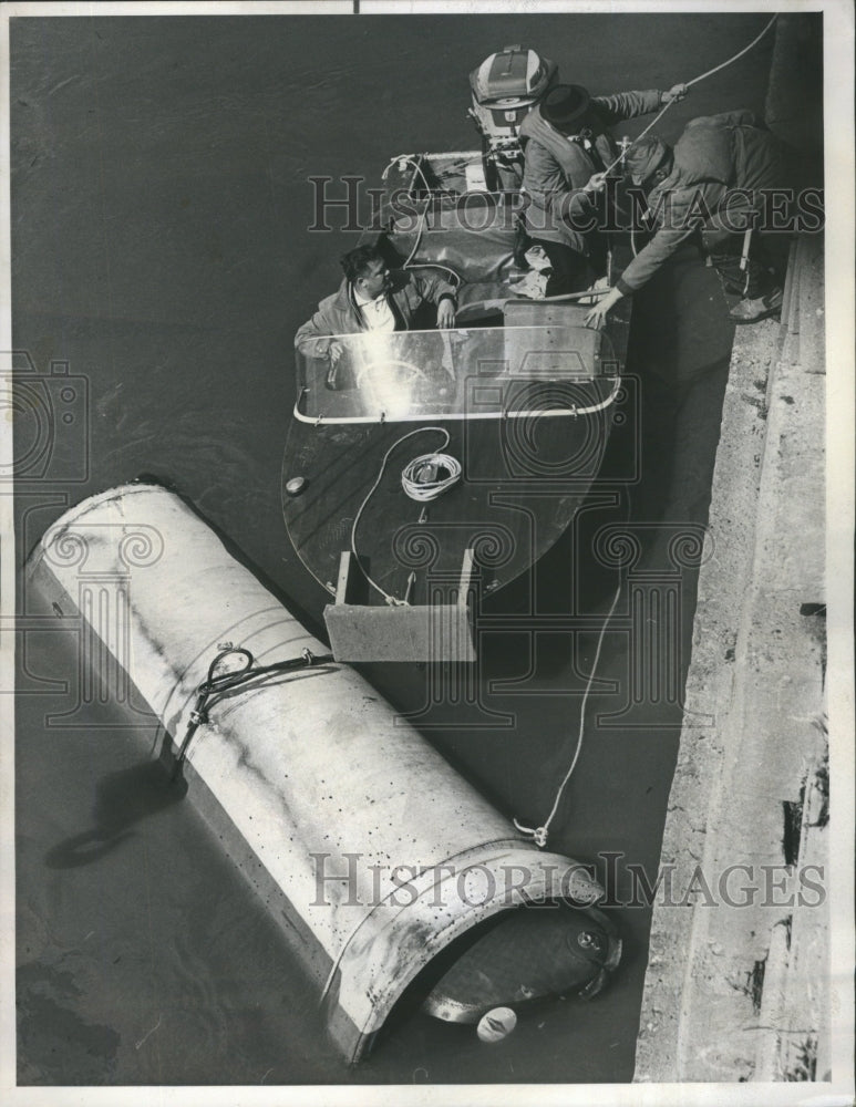 1985 Floating Concrete Dunnage Pressure - Historic Images