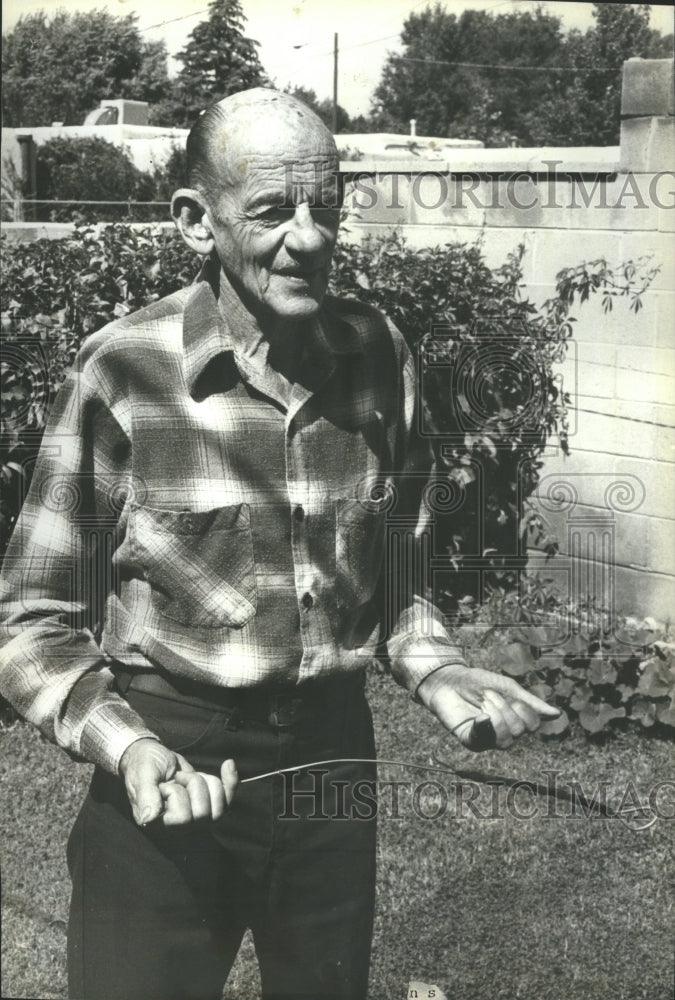 1981 Dowsing Practitioner Galvanized Wire - Historic Images