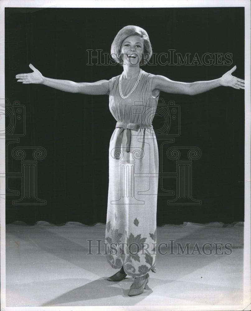 1964 Mitzi Gaynor Actress - Historic Images