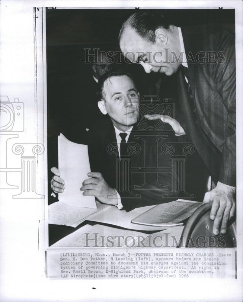 1966 Frank Porretta in hearing - Historic Images