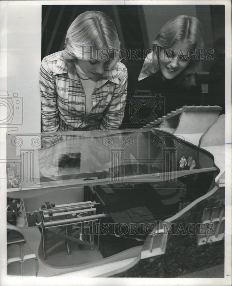 1976 Press Photo Americas Inventive Genius Exhibit - Historic Images