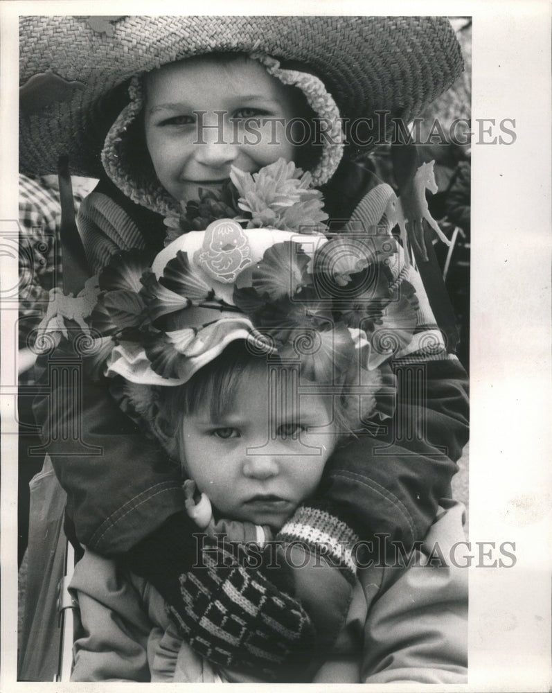 1985 Easter - Historic Images