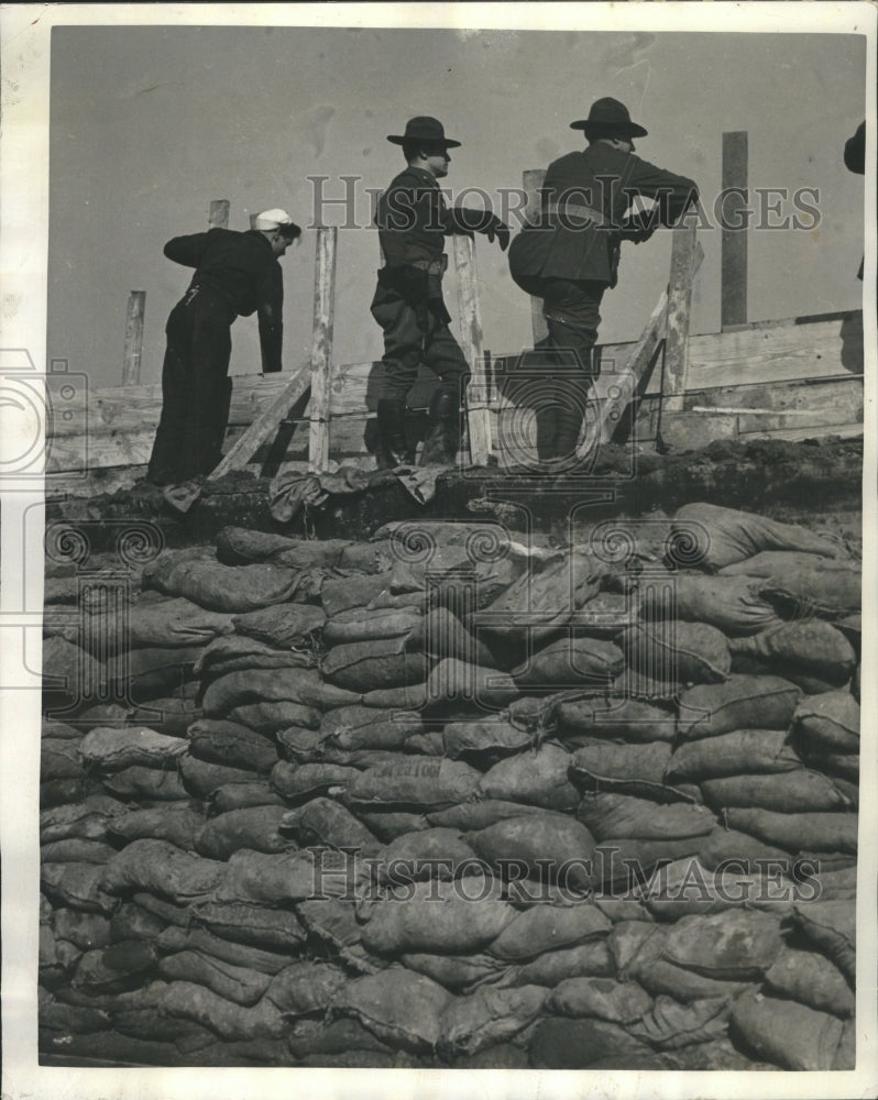 1937 Press Photo Russel Illinois National Guardsmen - Historic Images