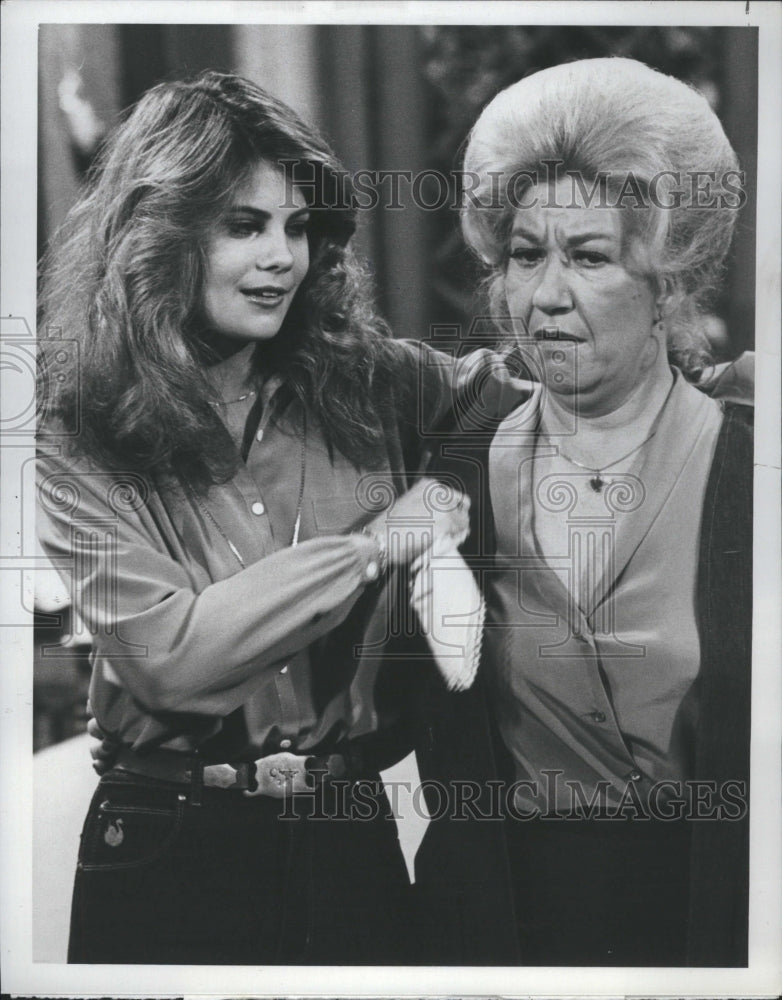 1990 Lisa Whel Charlotte Rae Dieting Facts - Historic Images