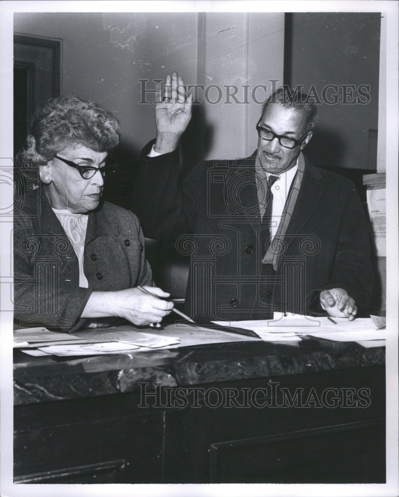 1964 Press Photo Daniel W West Judge Marshals Chestnut - RRR74845 - Historic Images