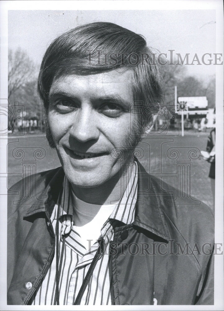 1972 Coach Mike Marrulski Cross Track Count - Historic Images