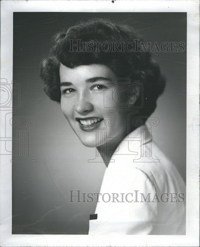 1955 Virginia Rich Connecticut Society - Historic Images