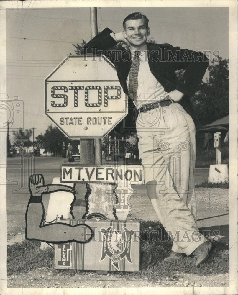 1941 Ed Riley Hitchhiking - Historic Images