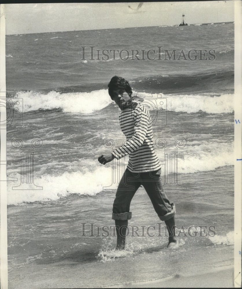 1975 Mike Hathway Beach Traditional French - Historic Images
