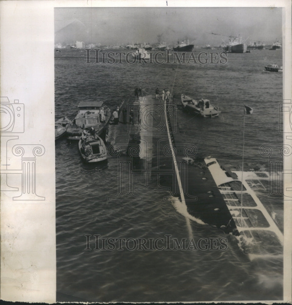1962 Shinshomaru Wrecked Tokyo Harbor - Historic Images