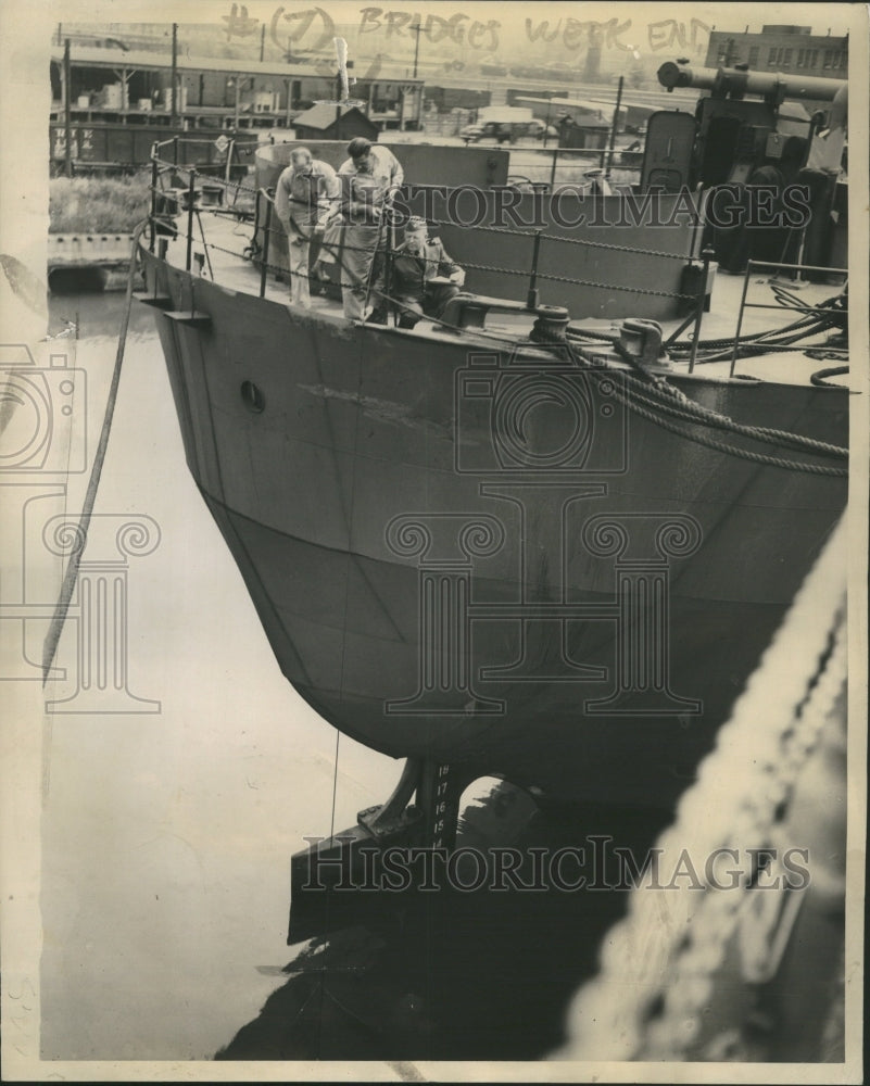1946 Lt Berg Coast Guard Cargo New Orleans  - Historic Images