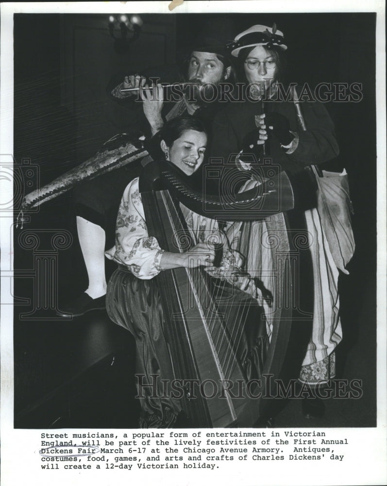 1980 Street musician at Dickens Fair - Historic Images