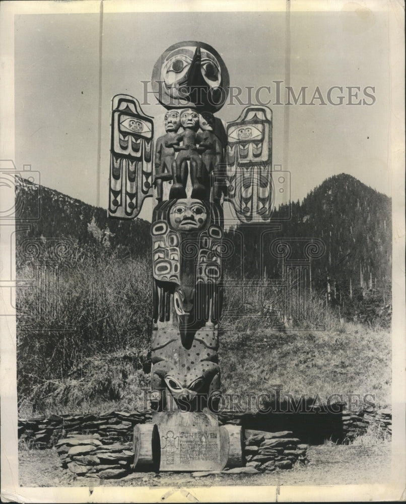 1961 Lincoln Park's Totem Pole - Historic Images
