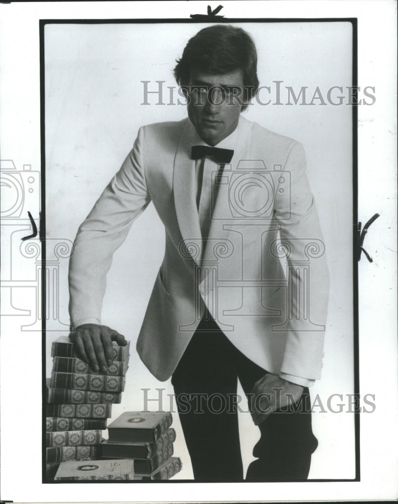 1981 Man Black Tie Jacket Shawl Collar - Historic Images