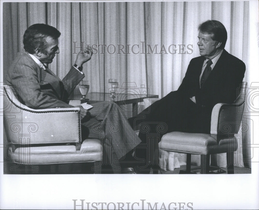 1976 Lou Gordon Radio Host Political Report - Historic Images