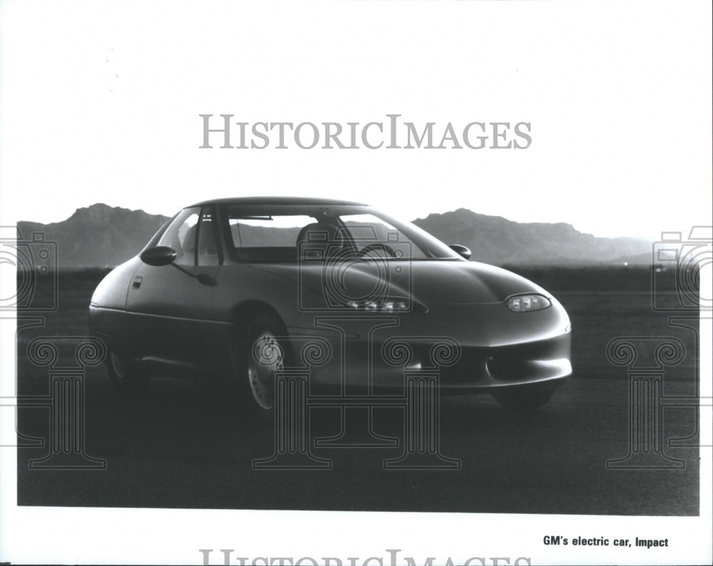 1990 GM&#39;s Electric car - Impact - Historic Images