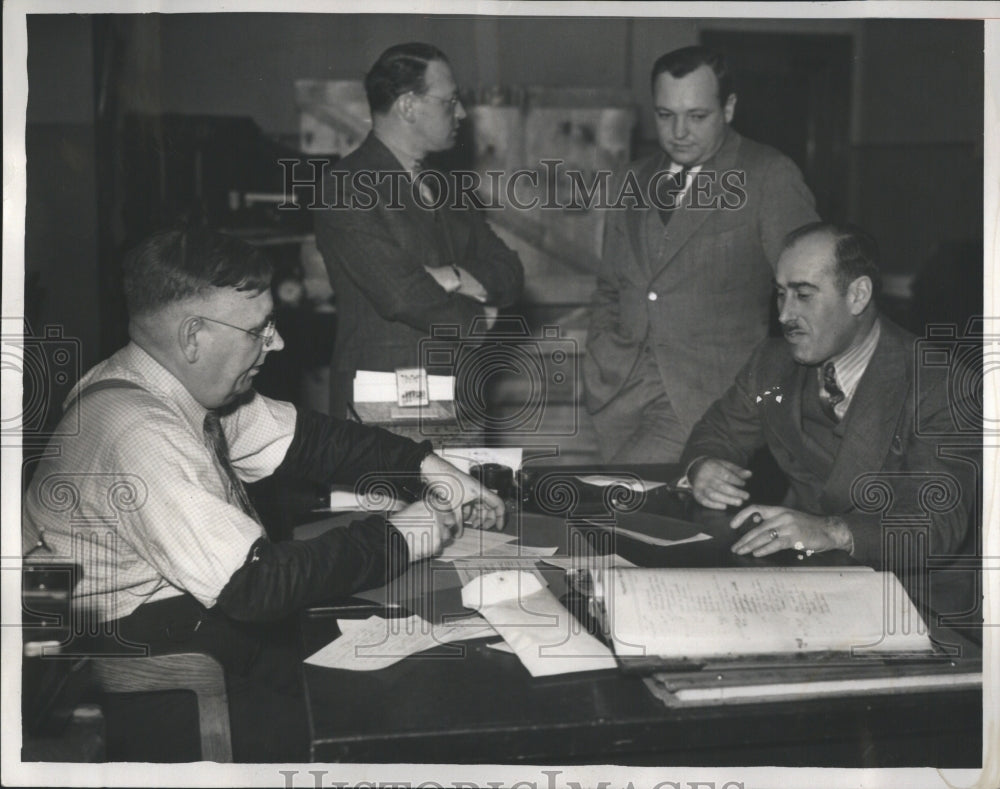 1938 Press Photo Business Men Stock Office Room Table - RRR79715 - Historic Images
