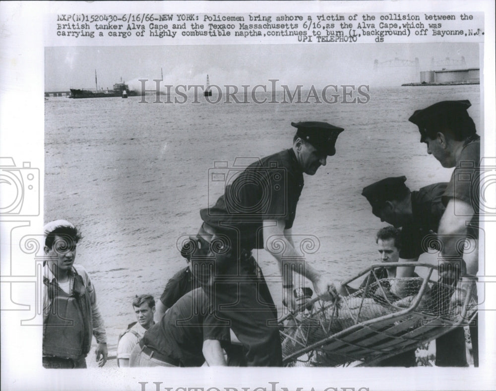 1966 Press Photo British Tanker Alva Cape Collision - Historic Images