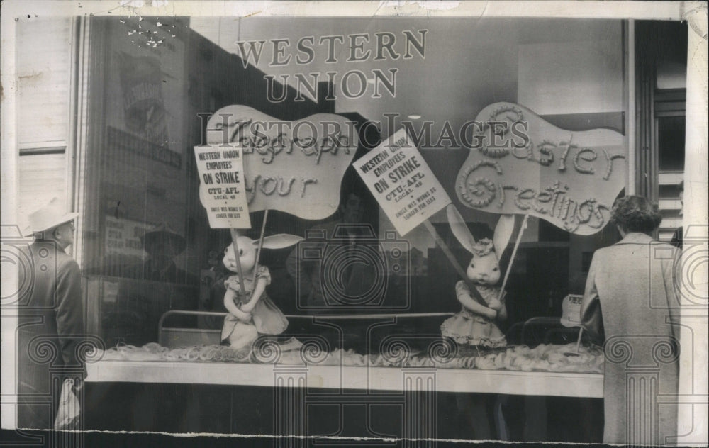 1952 Western union bunnies aid picketers - Historic Images