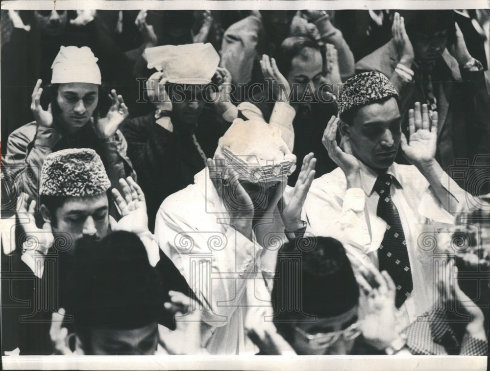 1978 Muslim Holy Day Prayer Service Meeting - Historic Images