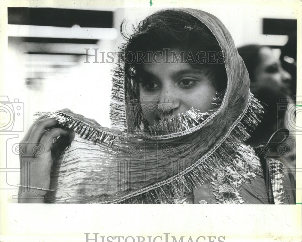 1984 Muslim Girl Veiled Face Prayer Service - Historic Images