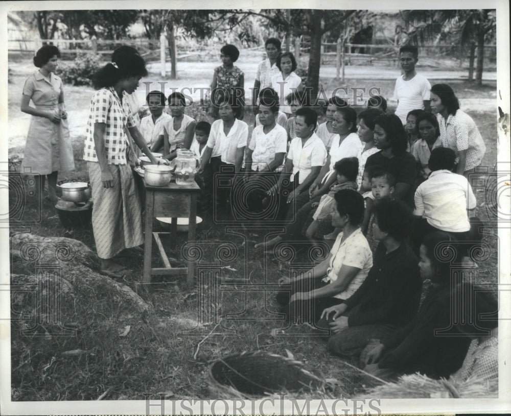1962 UNESCO Nutrition Class Thailand - Historic Images