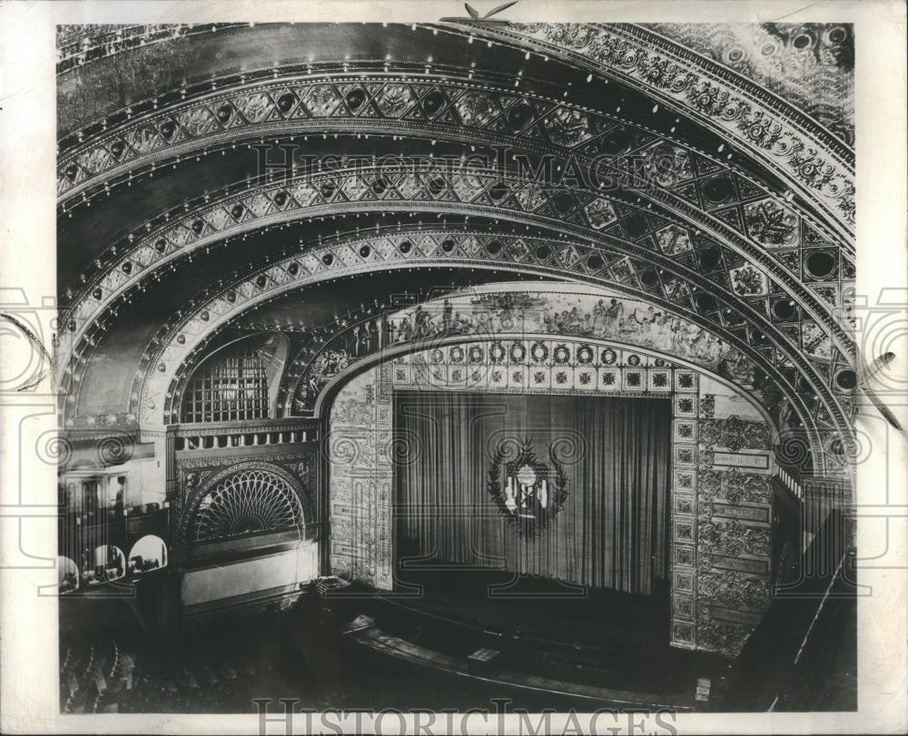 1959 Gold Leaf Shining Auditorium Sight New - Historic Images