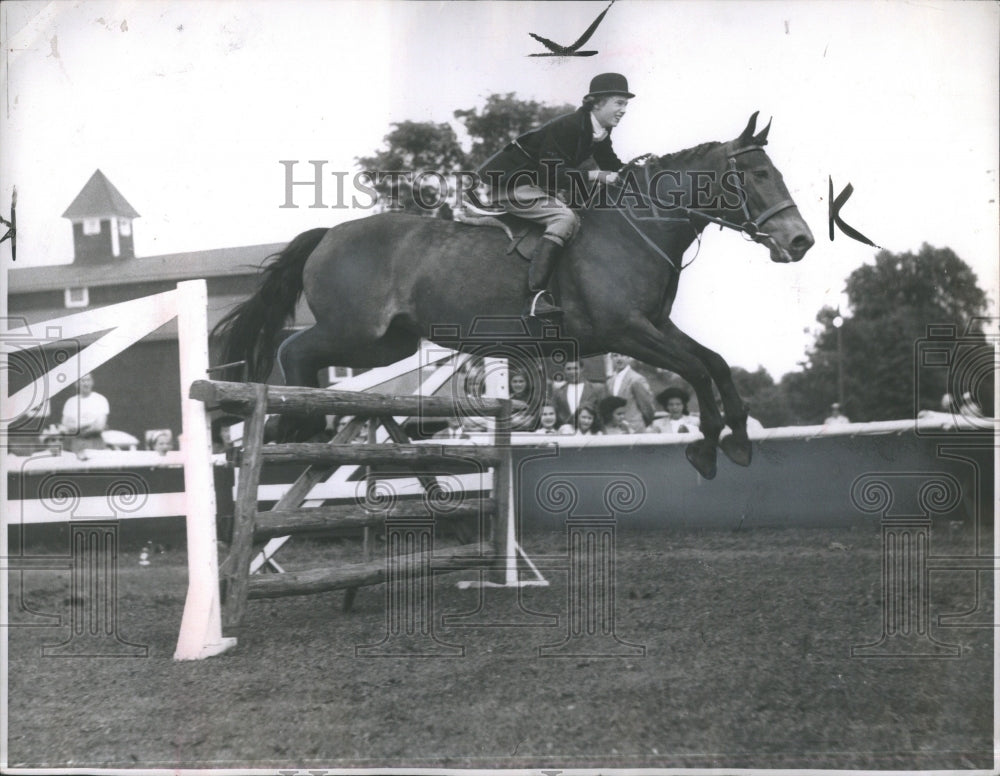 1949 Ammial Horse Jumping Ground People - Historic Images
