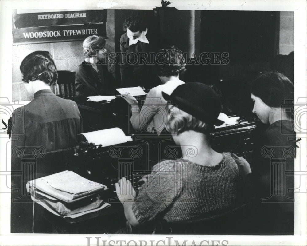 1981 Women YMCA Detroit Accent - Historic Images