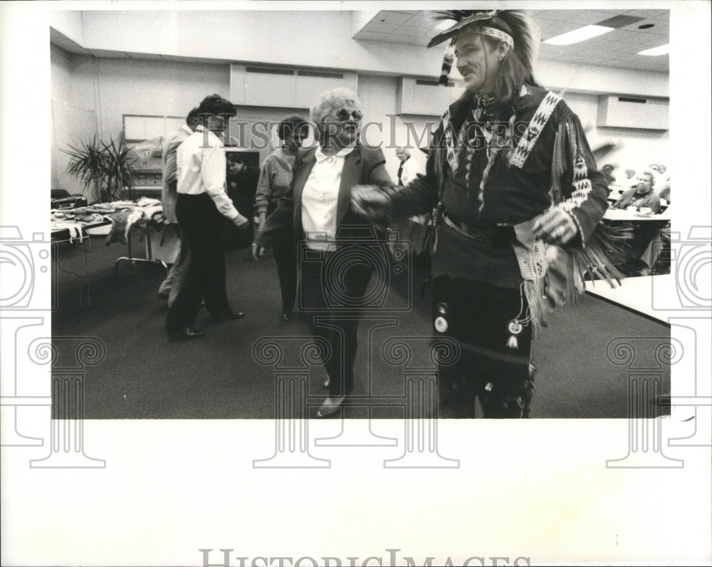 1991 Wayne Jackson Cherokee Tuscarora India - Historic Images