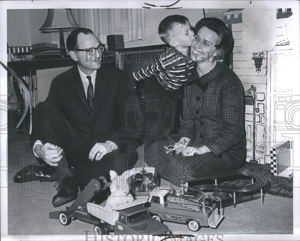 1966 Family - Historic Images