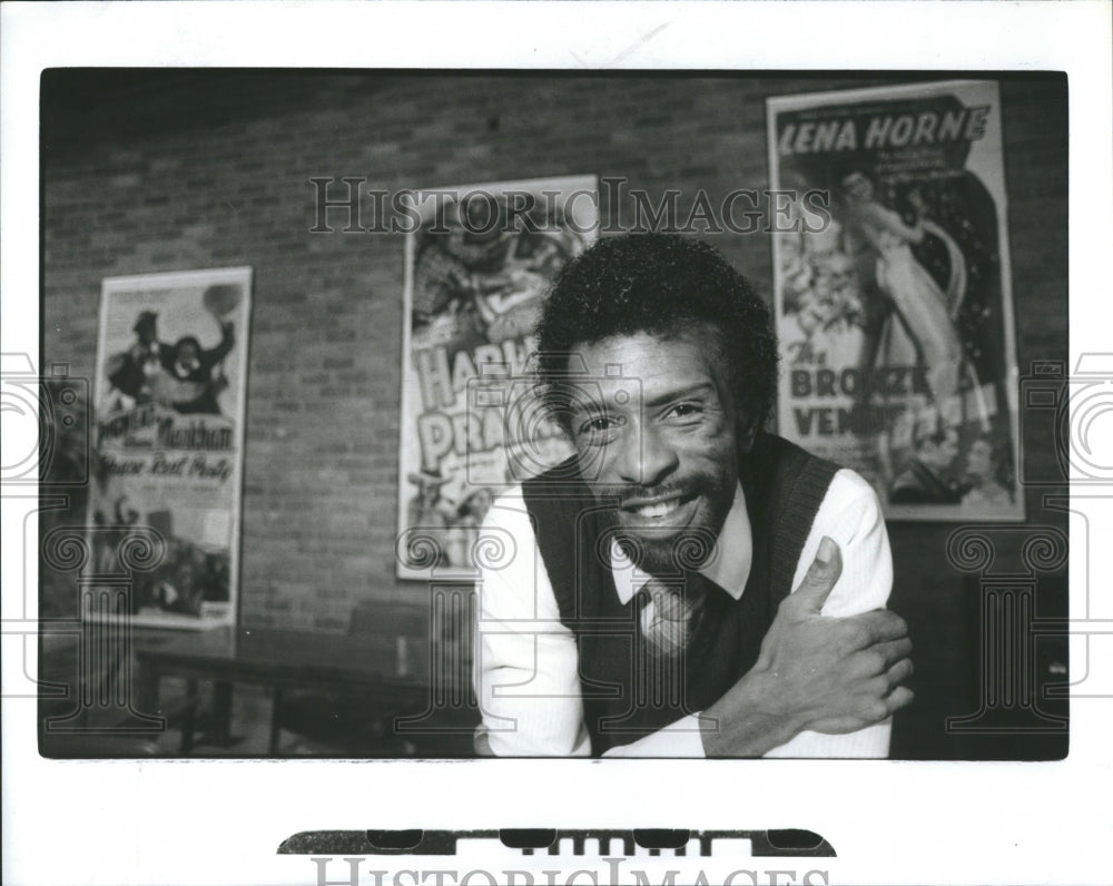 1987 James Wheeler - Historic Images
