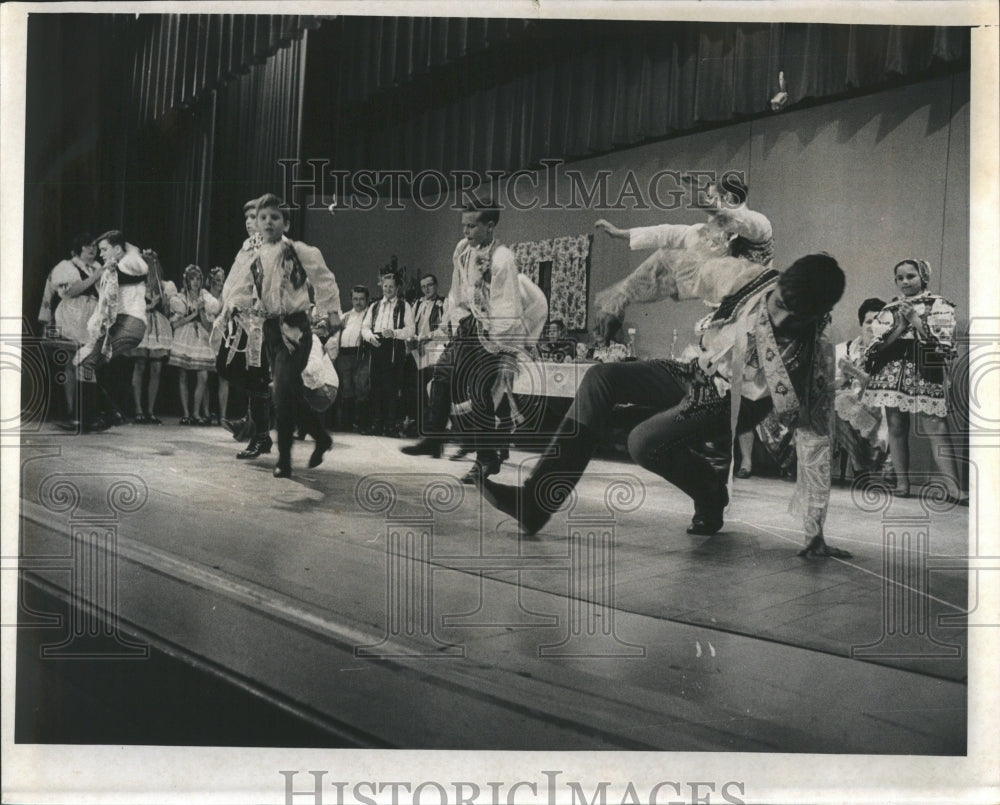 NONE Photo Dancers - Historic Images