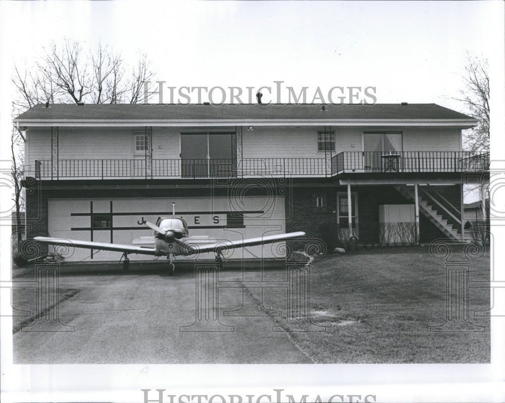  A Cessna in every taxiway? - Historic Images