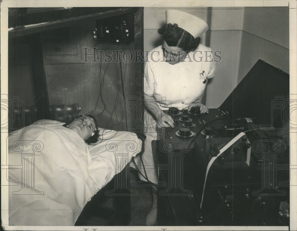 1941 Grace Hospital Detroit Brain Machine - Historic Images