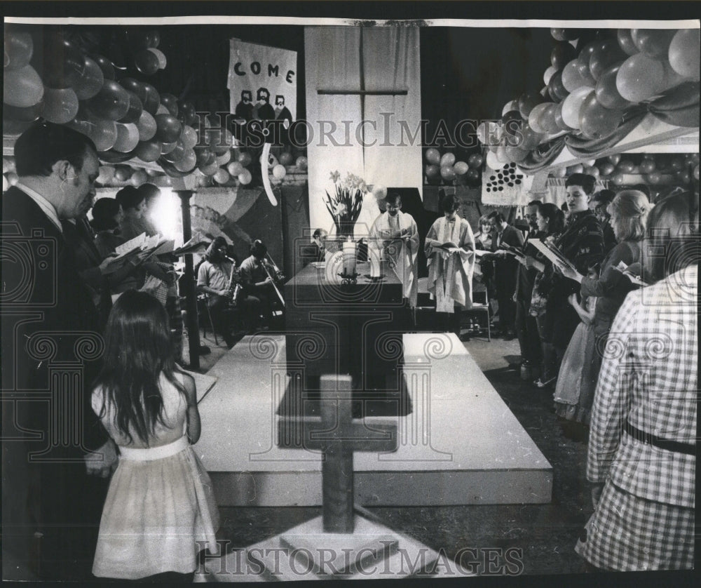 1971 Community Of Christ The Servant Easter - Historic Images