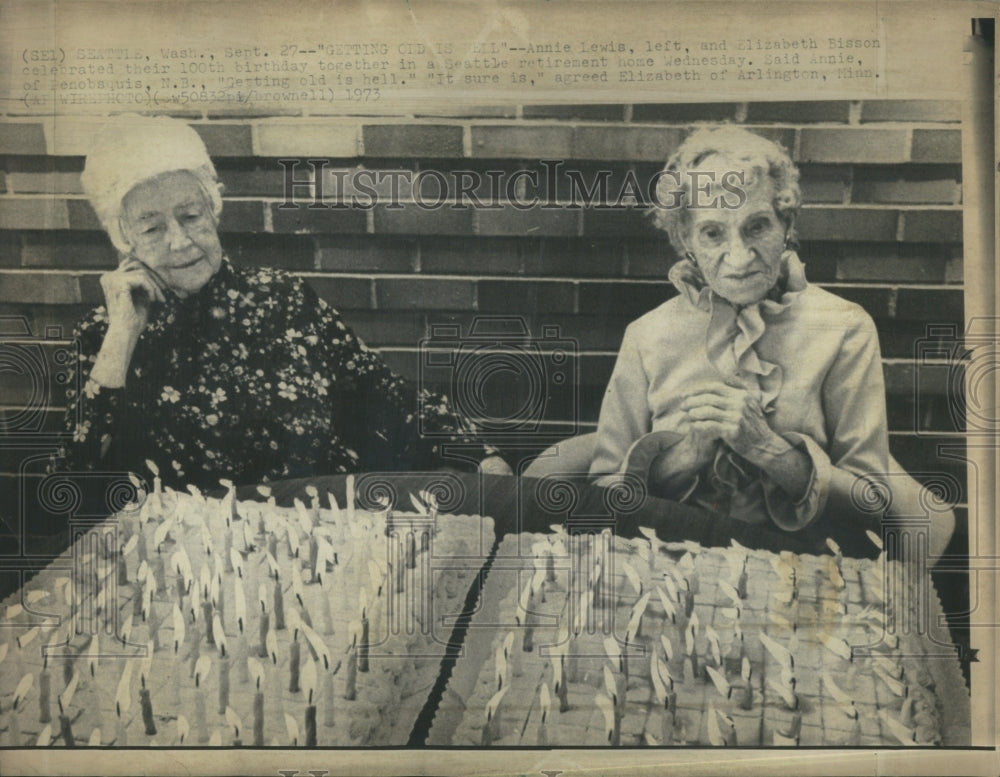 1975 Seniors 100-candles Birthday Cakes - Historic Images