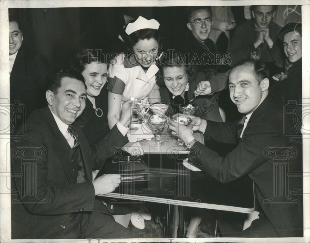 1938 Sahara Club Milwaukee Waitress Misc - Historic Images