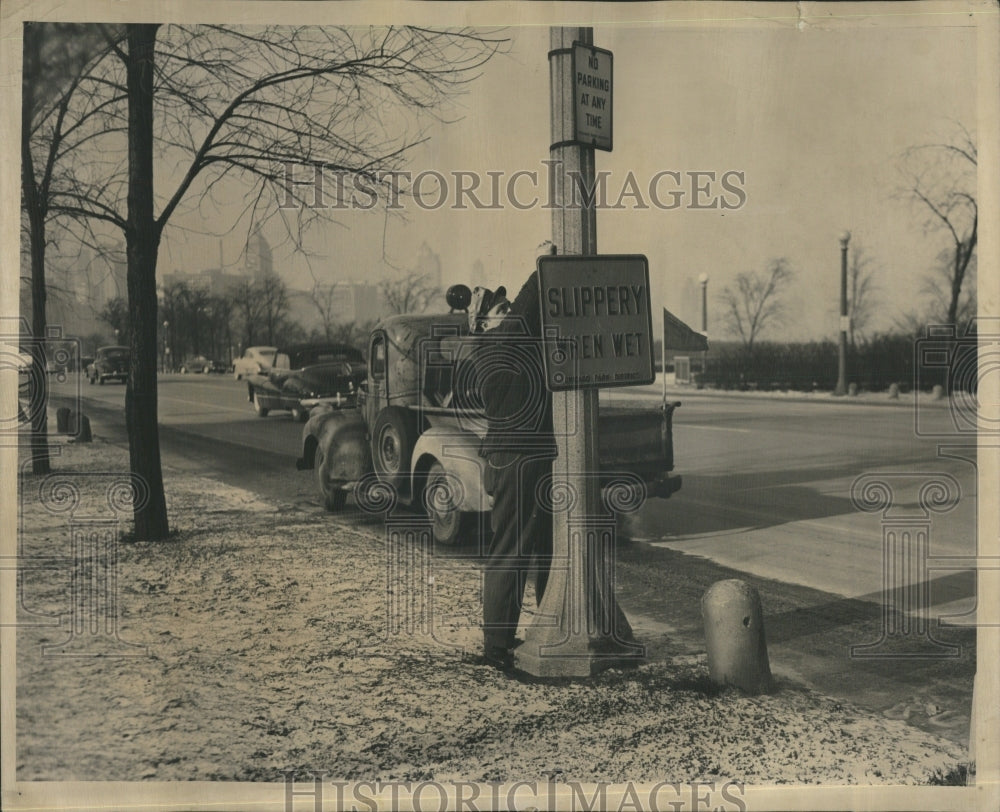 1949  Accidents Signs Tress Car Road Slippe - Historic Images