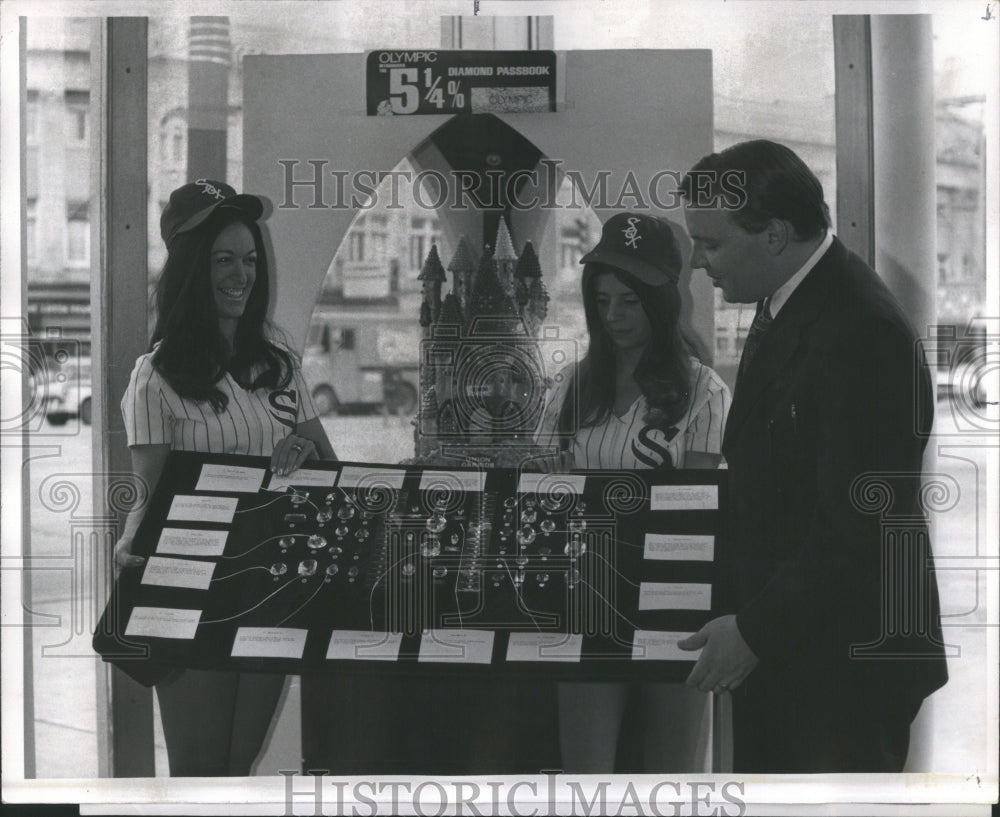 1986 Two Girls Diamonds Person Black Suit - Historic Images