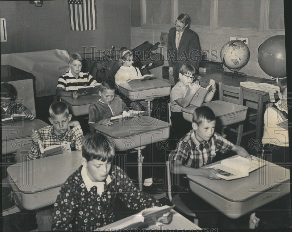 Chippewa Junior High School Des Plains Students William - Historic Images