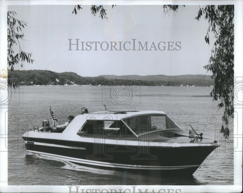 1974 Boats - Historic Images