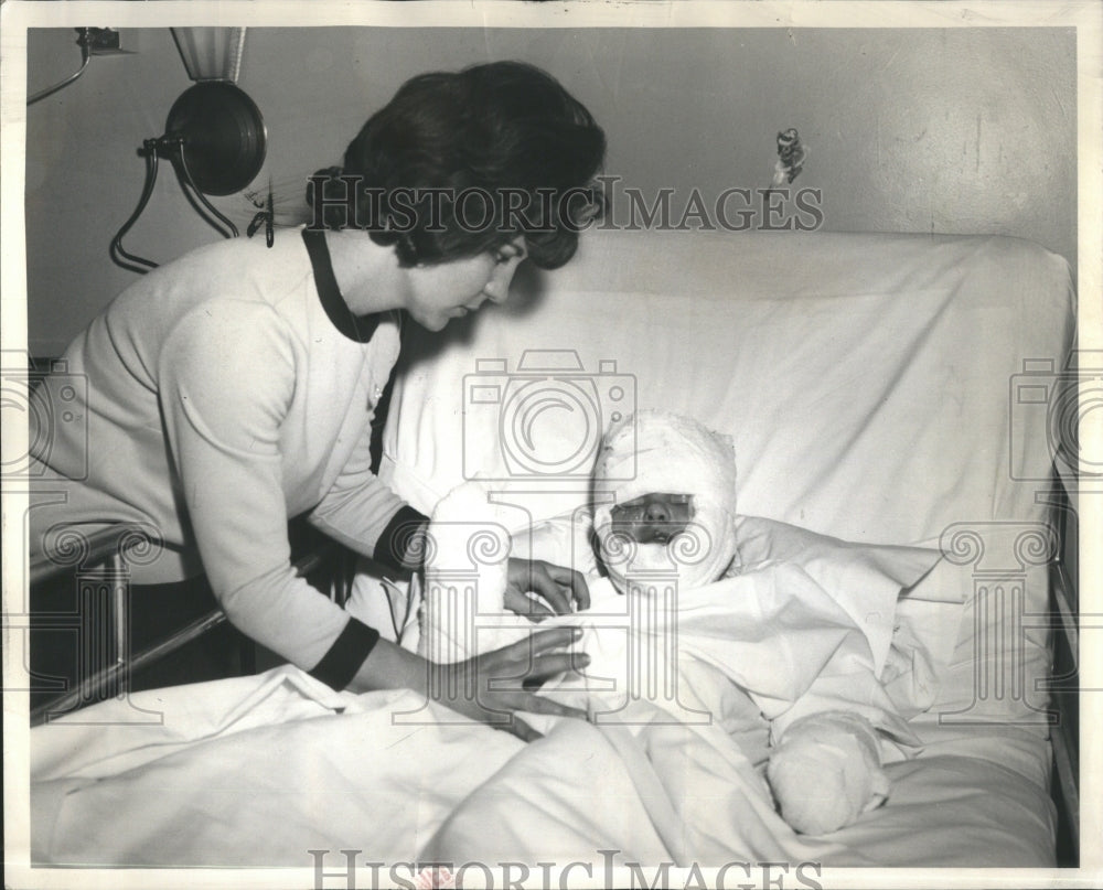 1963 Children Fire Injured Elizabeth Hosp - Historic Images